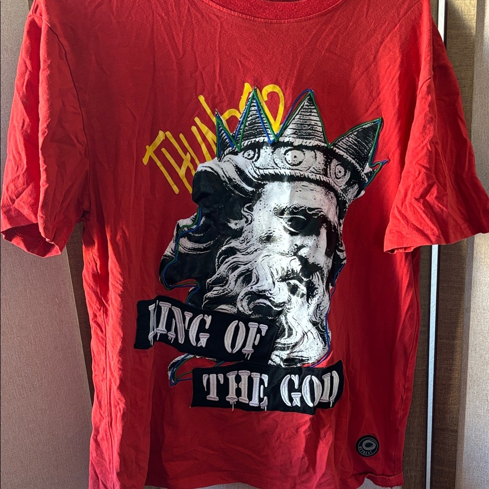 FINAL MARKDOWN Offbeat Red Graphic T-Shirt with King of the God Design large